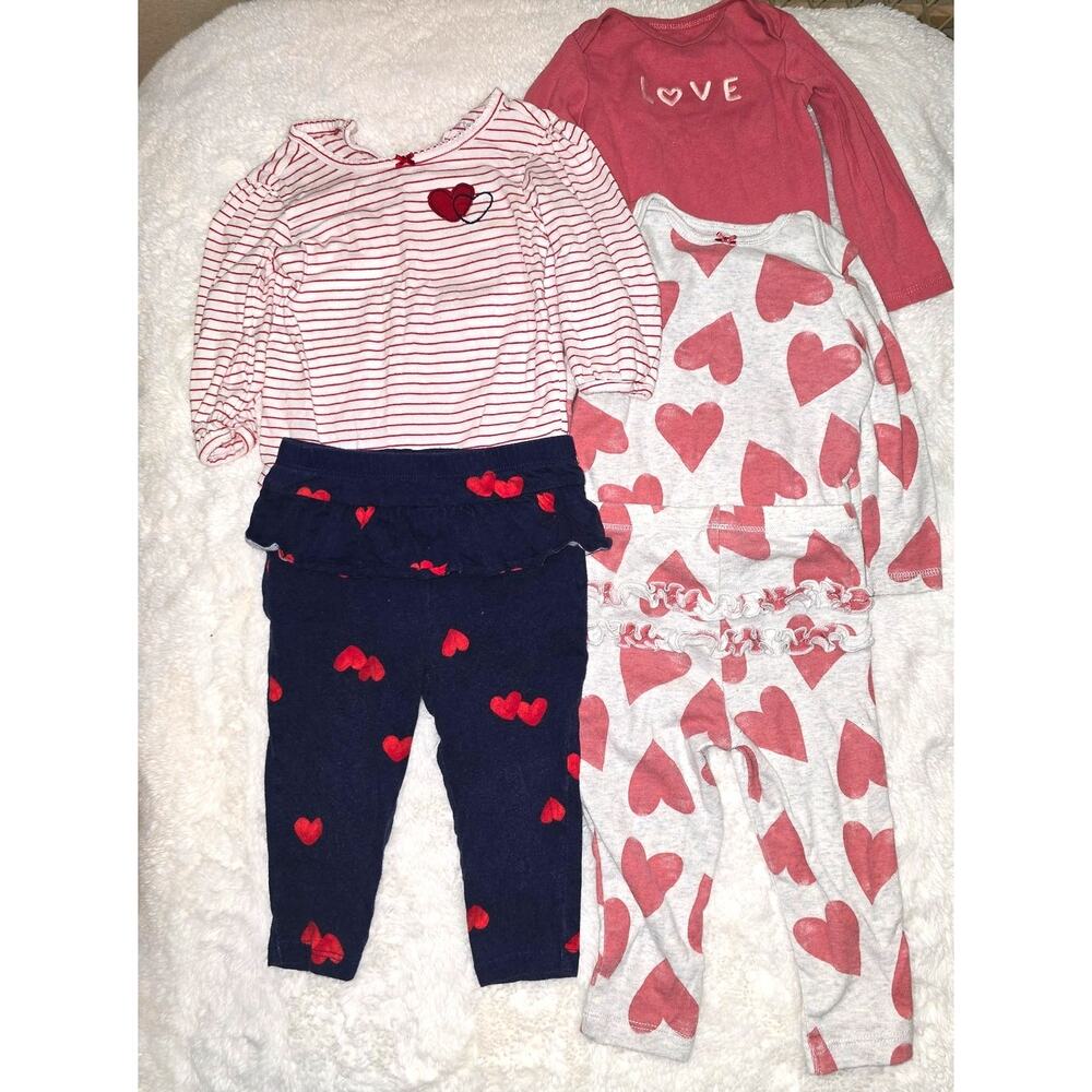 Carters 5 Piece (2 outfits) Used in good condition ready for a lot more wear